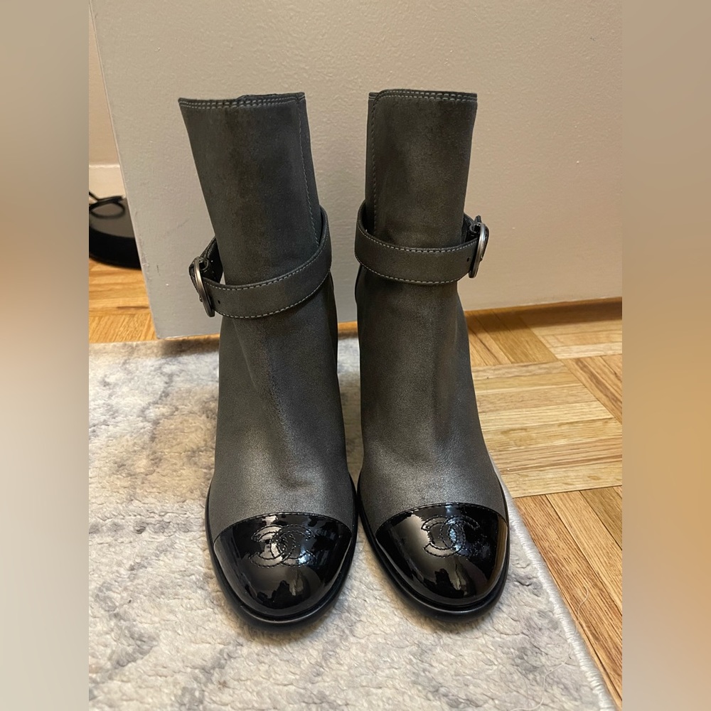 CHANEL Mid Heel Gray and Black Boots